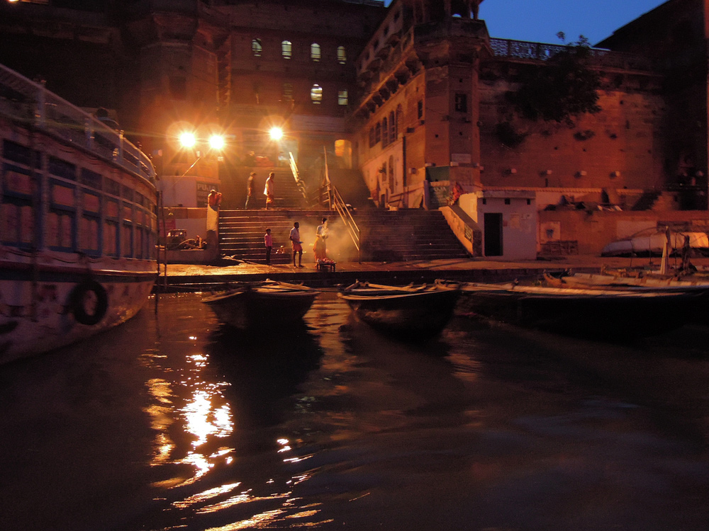 varanasi at night