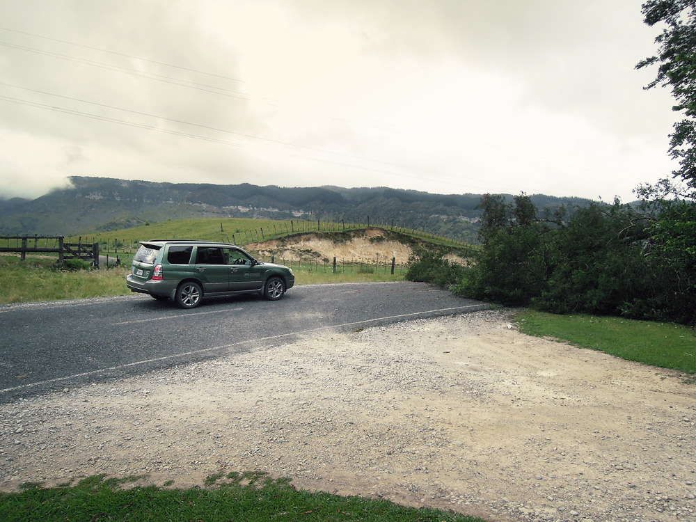 Lake-Waikaremoana-Neuseeland-road